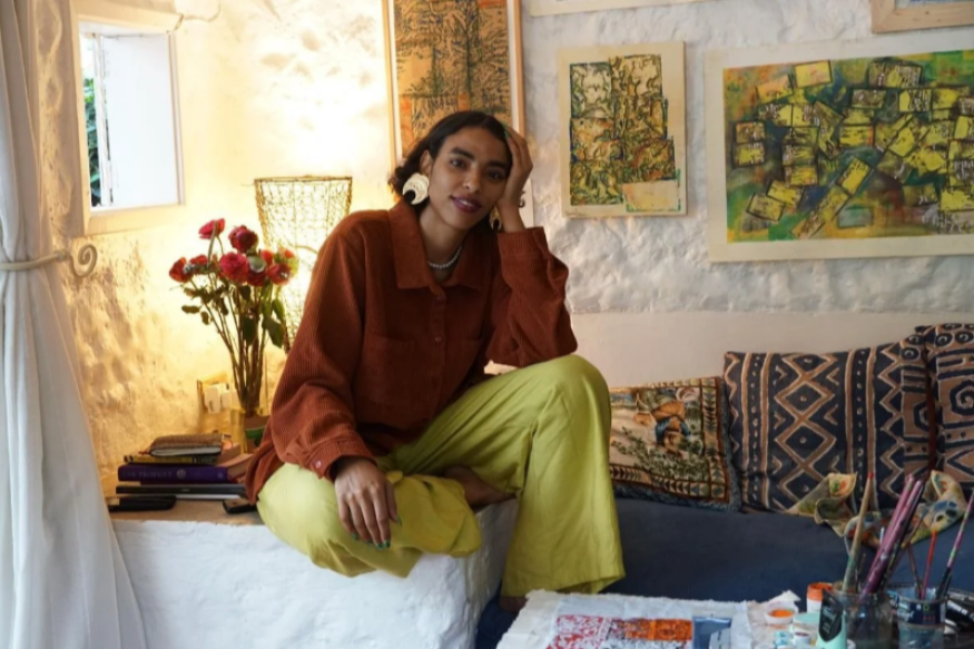 Un an après le début de la guerre, des artistes soudanais construisent des communautés de soins à Nairobi