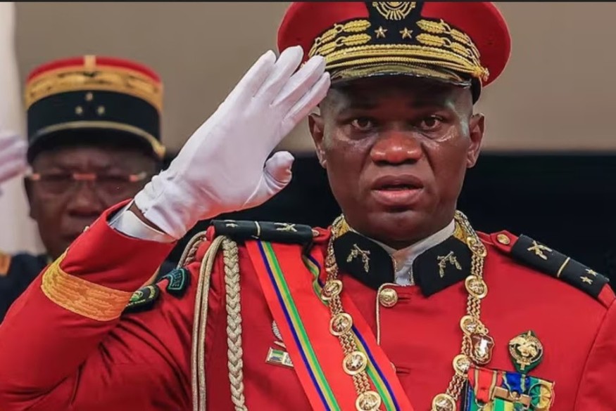 Le Gabon envisage sa future constitution avant l'échéance de septembre.