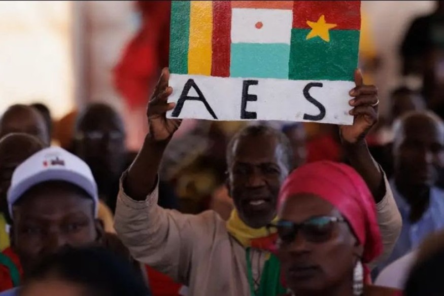 Le Mali, le Niger et le Burkina Faso se tournent vers l'exploitation minière, loin de l'Occident